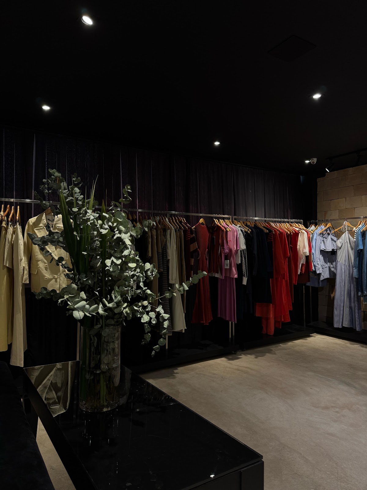 Composições Animale — showroom Low Profile + Dreams