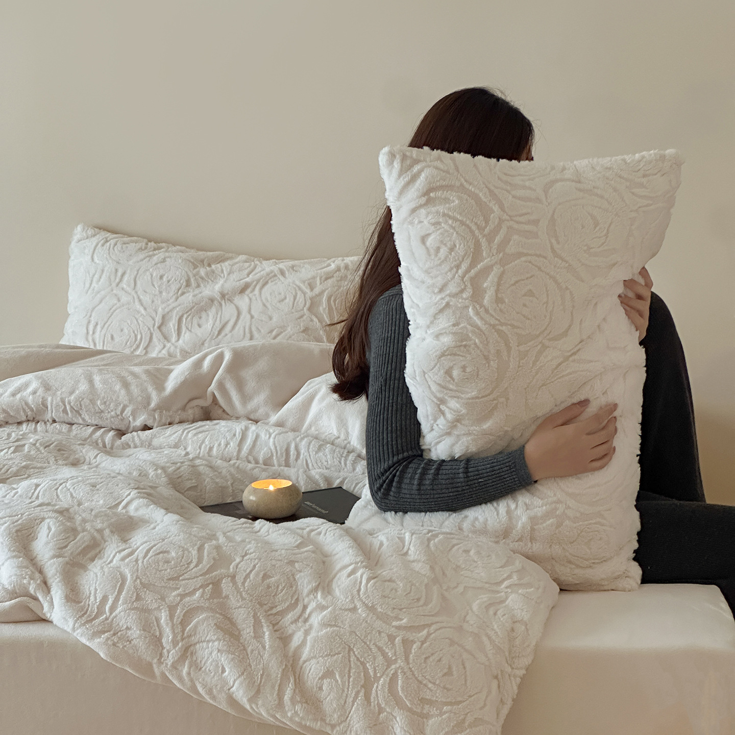 Milk fleece bedding set, 320g, with embossed pattern