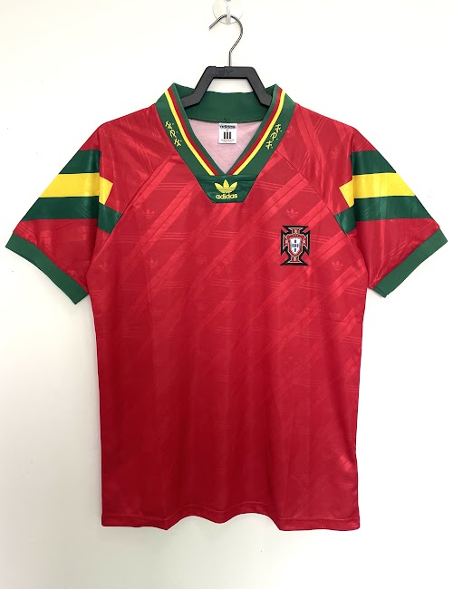 Equipación local de Portugal 1992–94.jpeg