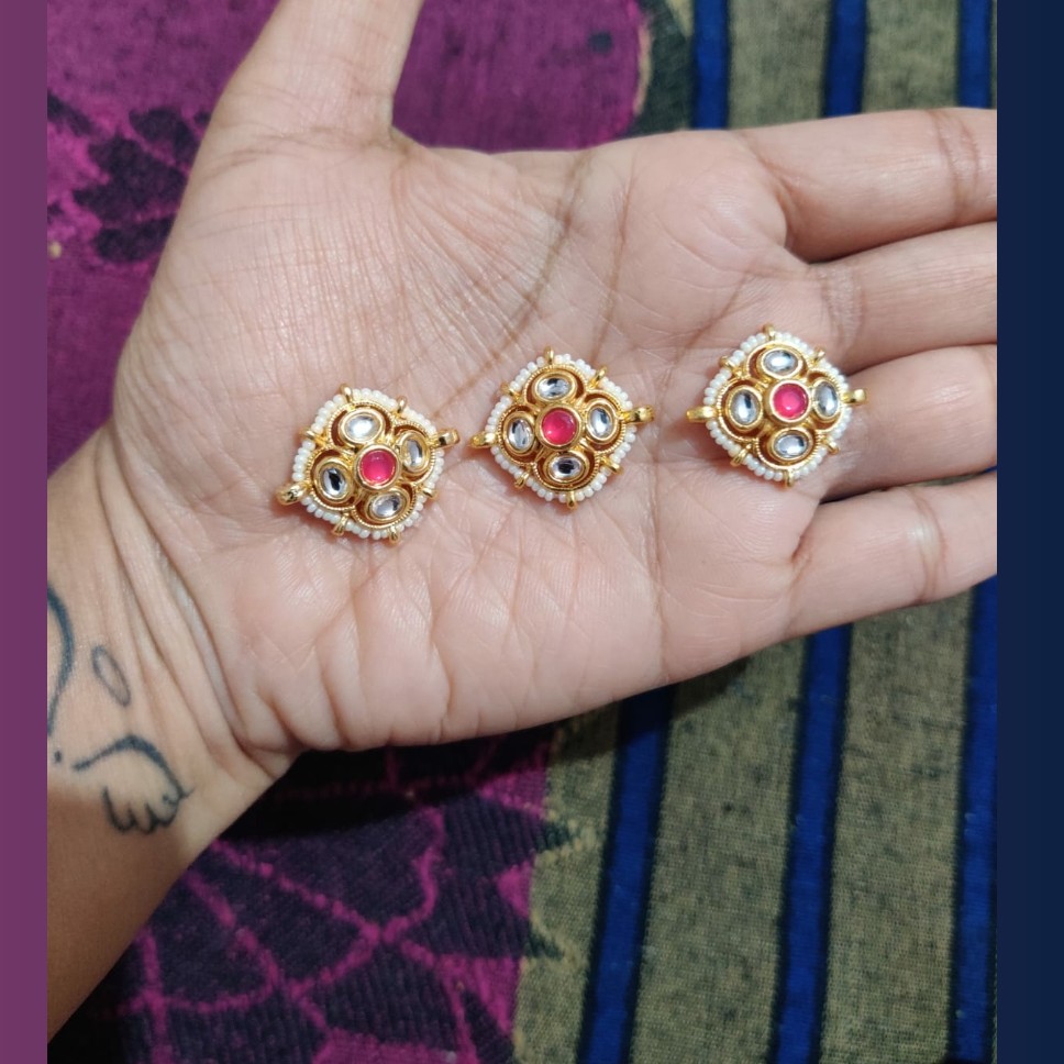 B11-Squre White Pink Moti Pendant (Pack Of 3)