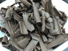 Chocolate cắt nhỏ, chưng cách thủy cho chảy ra.