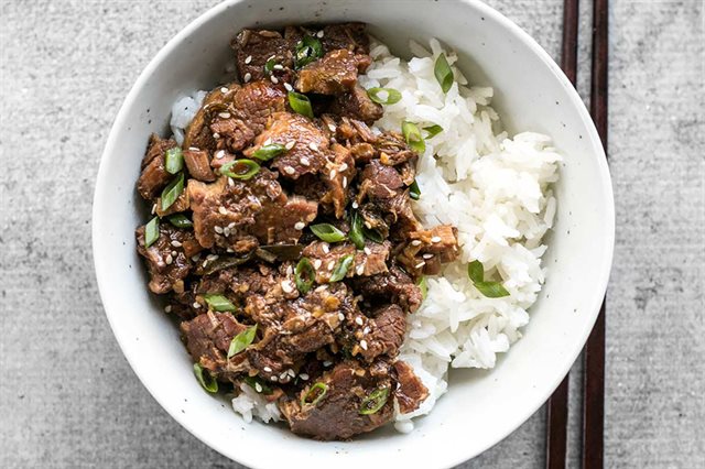 Thịt Bò Kho Sốt Mè
