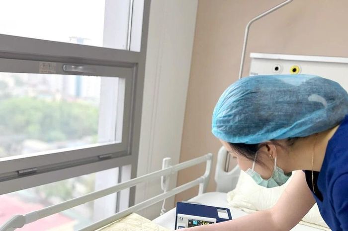 Bệnh tay chân miệng bùng phát, cảnh giác biến chứng tim mạch nặng - Báo Tri thức &amp; Cuộc sống