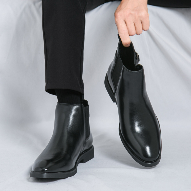 Klassische Herren-Lederstiefeletten im Chelsea-Stil