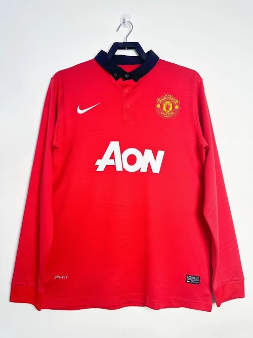 Camiseta de local del Manchester United 2013-14 de manga larga.jpeg