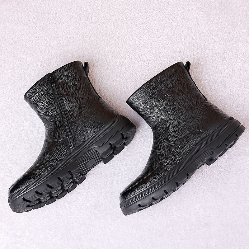 Men's winter boots made of genuine leather, lambskin lining