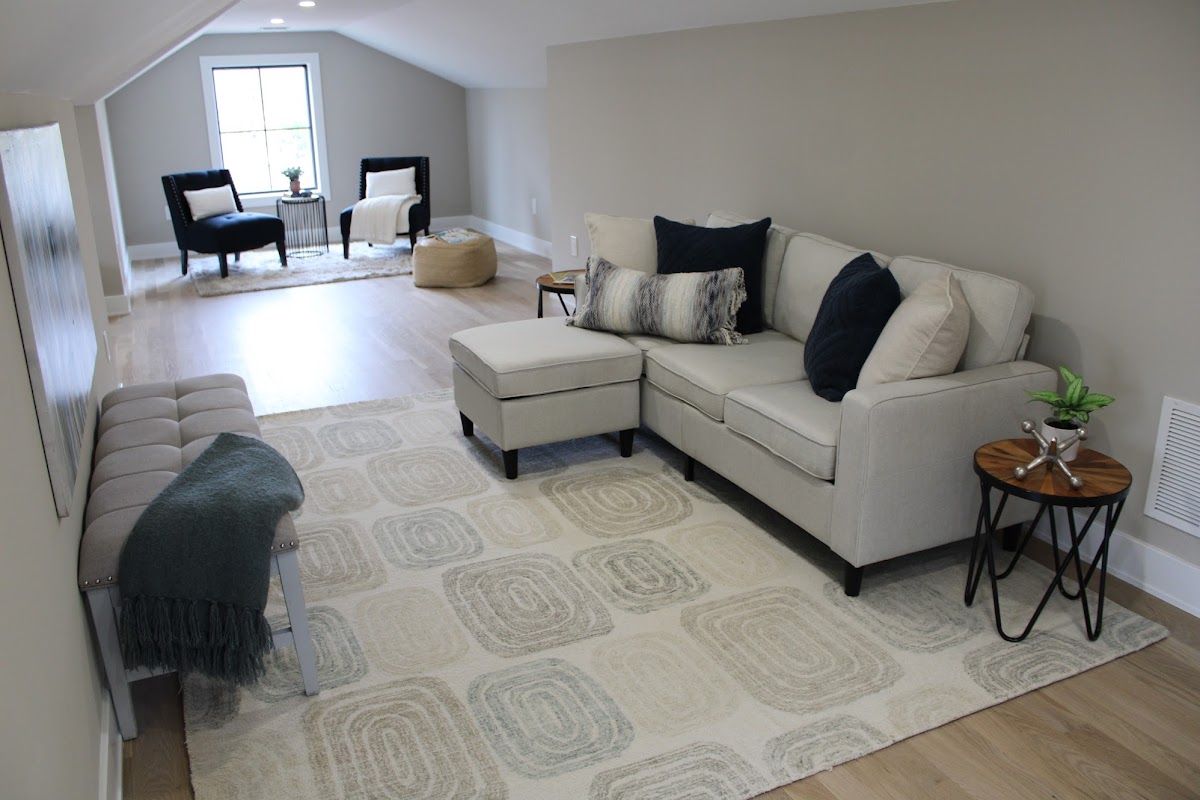 Living/Family Rooms image