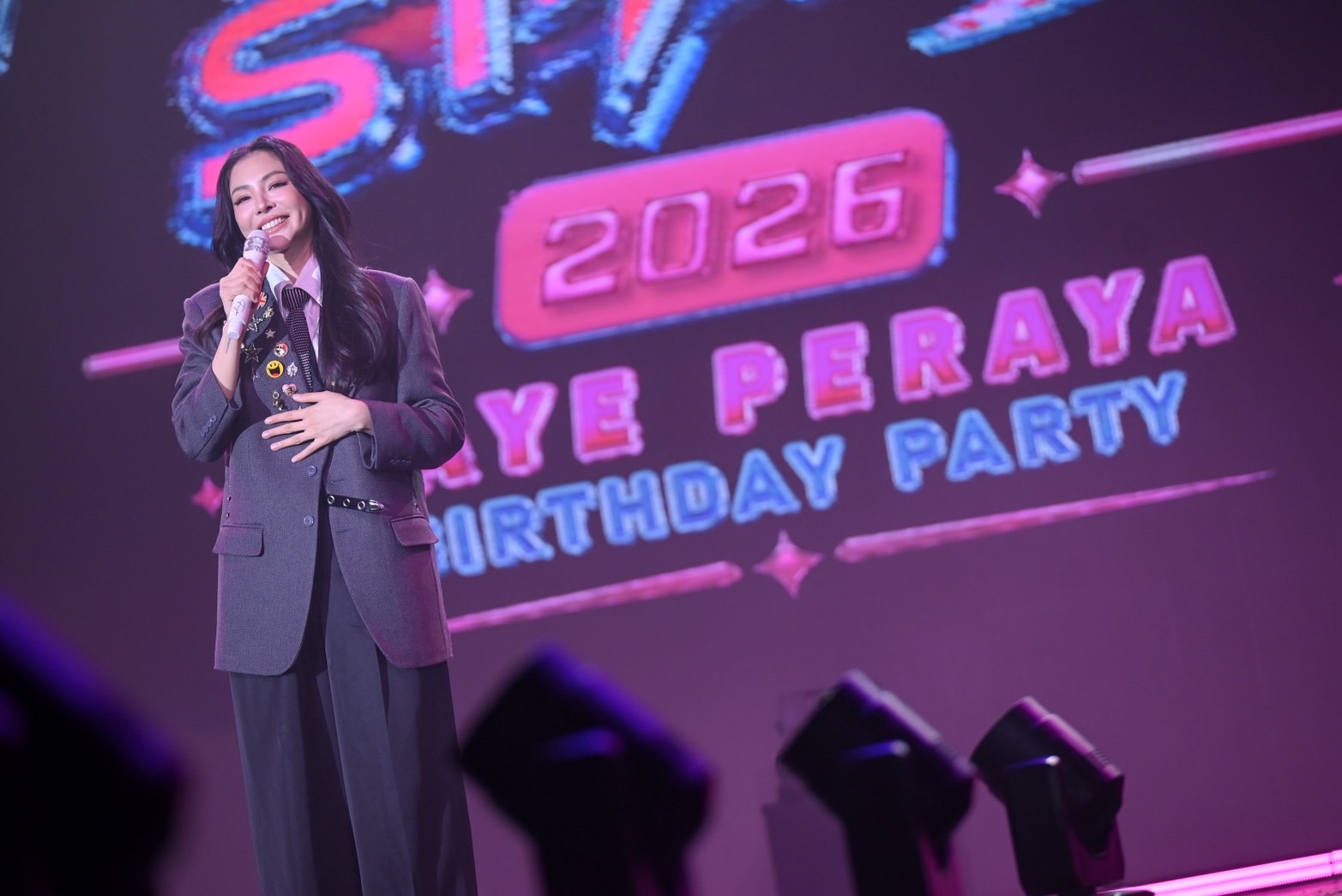 ฝ้าย - พีรญา สเตจูนหัวใจแฟนคลับ!!! จัดงาน FAYE PERAYA BIRTHDAY PARTY 2026 “1410 STATIC” ปาร์ตี้วันเกิดที่มาพร้อมความทรงจำสุดล้ำค่า ภาพที่ 20