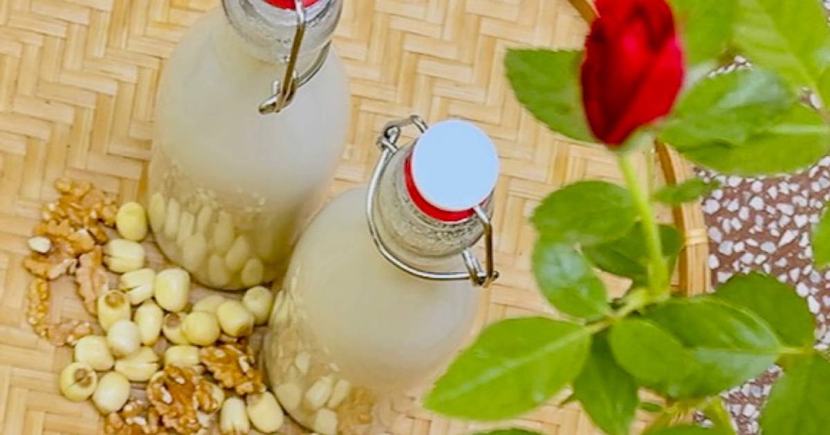 Sữa hạt : hạt sen + óc chó