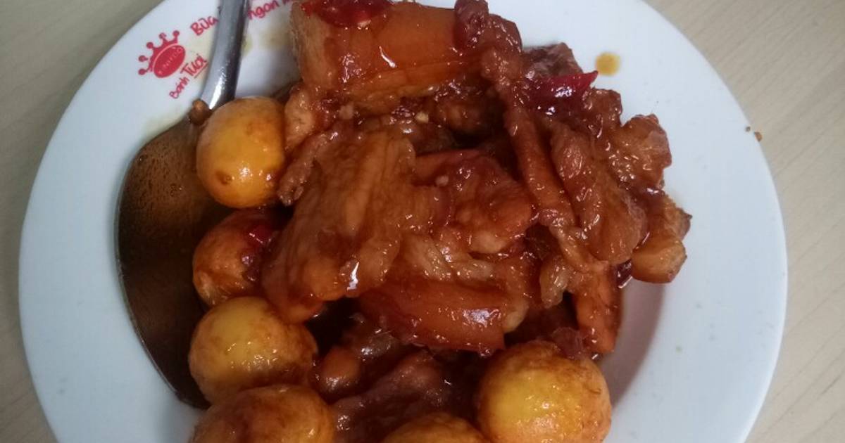 Thịt kho trứng cút