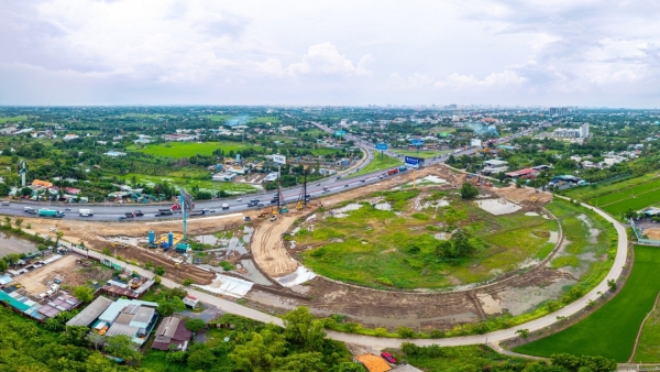 Offizielle Unterzeichnung des Kreditvertrags über mehr als 27.000 Milliarden Dong zur Erweiterung der Autobahn TP.HCM - Trung Lương - Mỹ Thuận