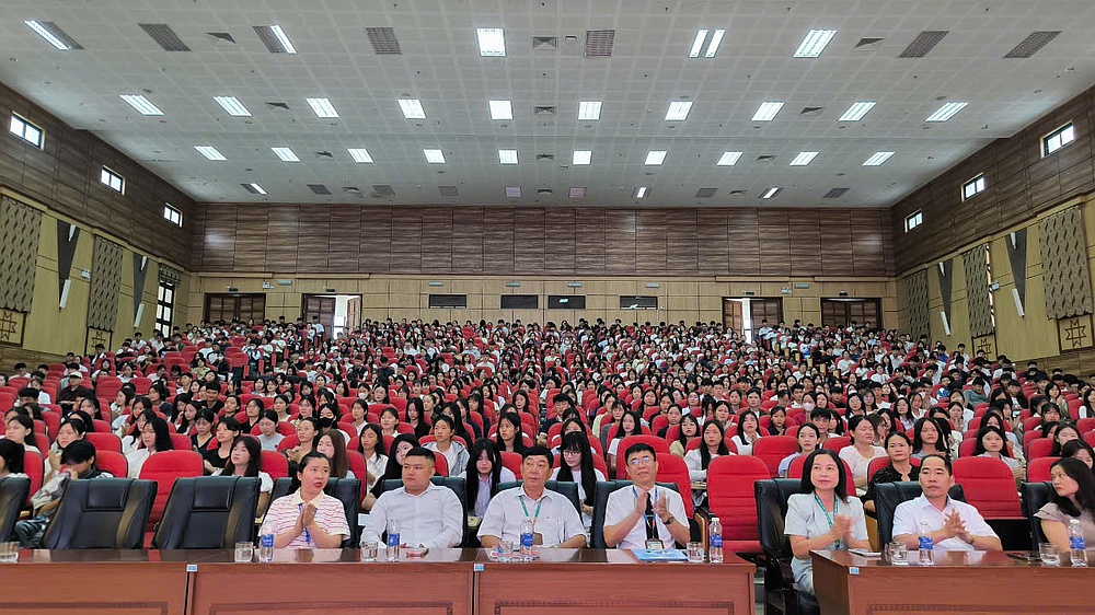 Trường Đại học Tây Bắc tổ chức Tuần sinh hoạt công dân – học sinh, sinh viên năm học 2026–2027
