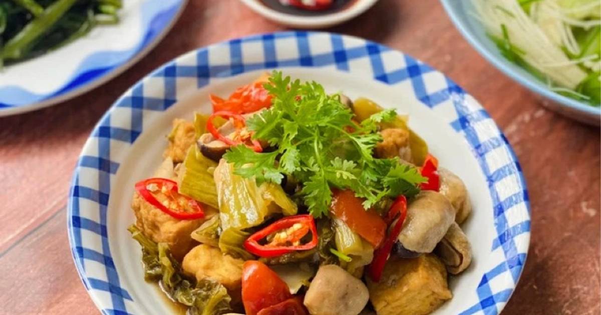 Cải Chua Kho Nấm Rơm