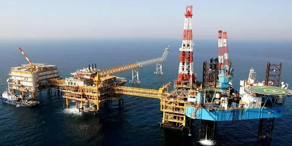 মধ্যপ্রাচ্যে অগ্নিগর্ভ পরিস্থিতি: ইরানের সাউথ পার্স গ্যাসক্ষেত্রে ইসরায়েলের ভয়াবহ বিমান হামলা, পাল্টা আঘাতের হুঁশিয়ারি