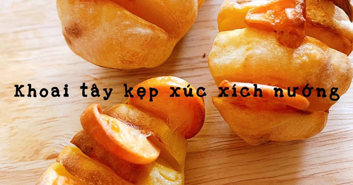 Khoai tây kẹp xúc xích nướng