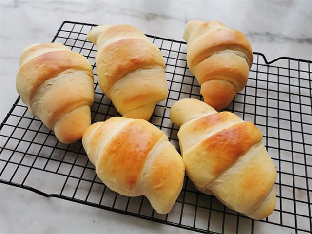 Bánh Mỳ Cua