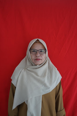 RISNAWATI, S.PD.SD - GURU KELAS