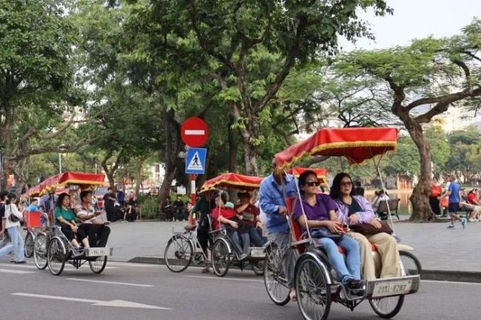 Xích lô tự ý lắp trợ lực điện ở Hà Nội bị siết chặt quản lý - Báo Tri thức &amp; Cuộc sống