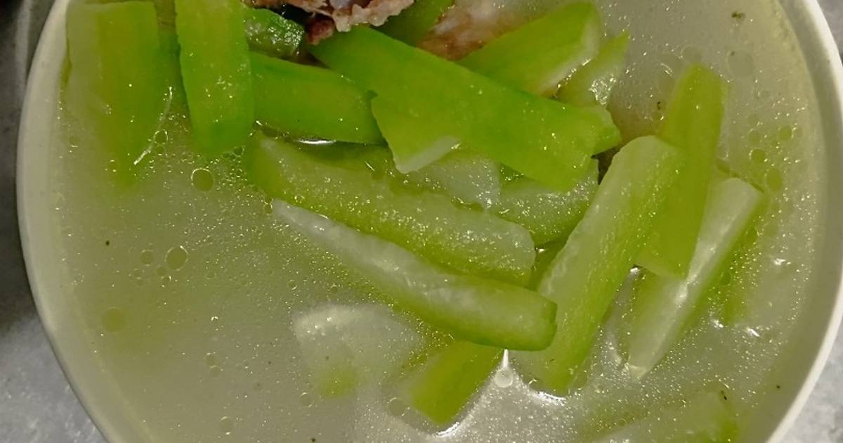 Canh bí đao hầm xương