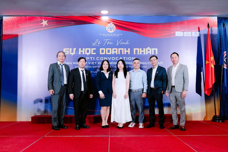 Giảng dạy AI và chuyển đổi số