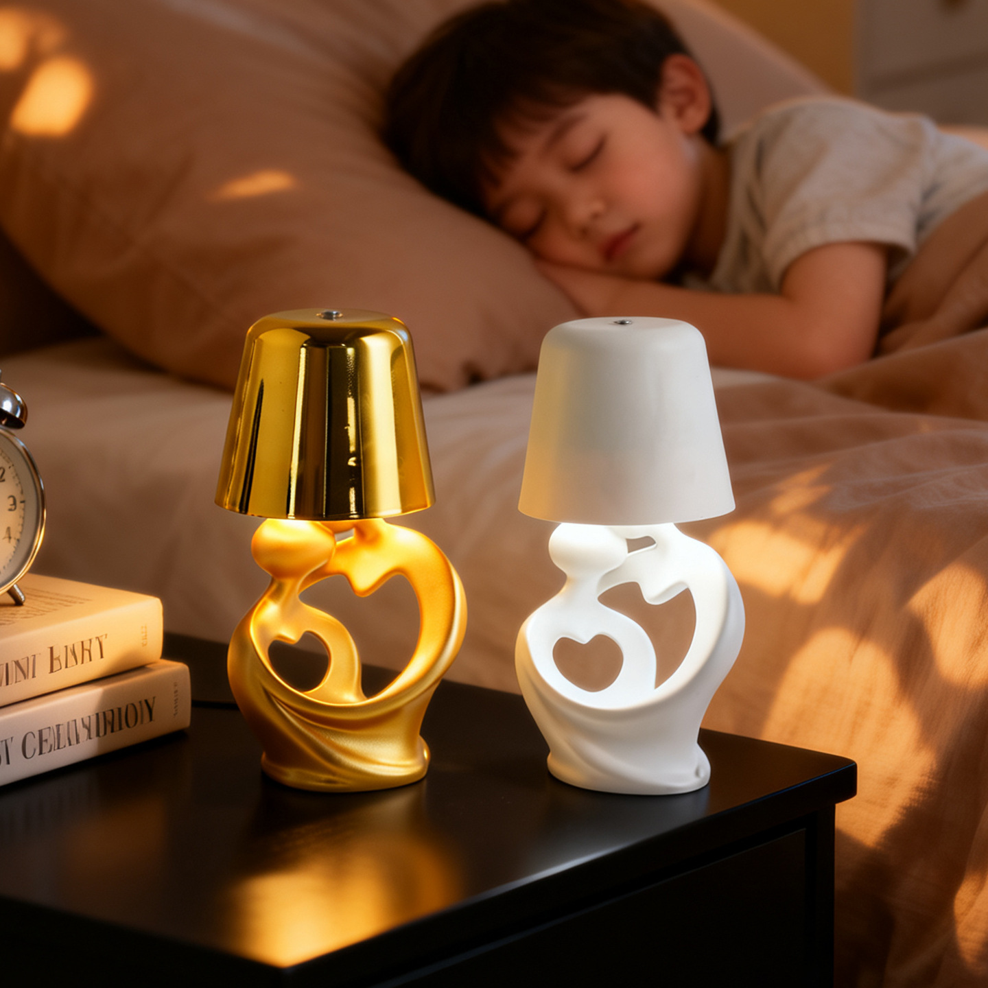 Two-Hearts-Wine-Glass-Table-Lamp