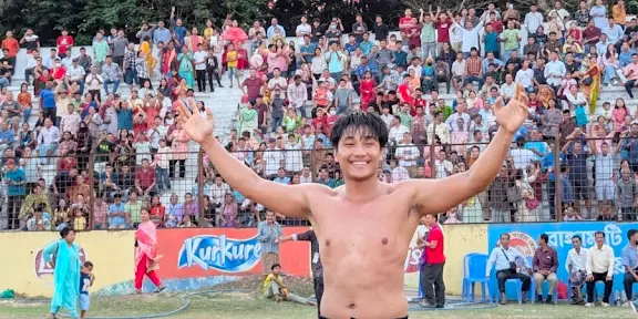 রাঙ্গামাটিতে ইতিহ্যবাহি বলি খেলায় চ্যাম্পিয়ান দিপু তালুকদার 