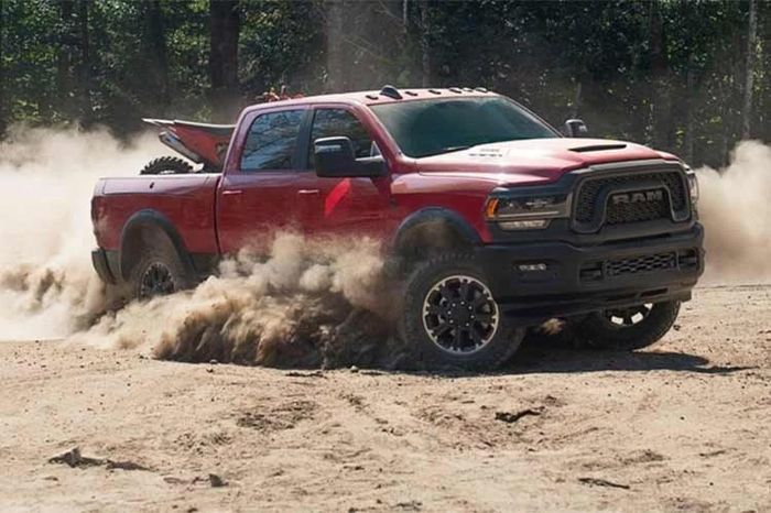 RAM 2500 lỗi hệ thống điều khiển, triệu hồi 13.000 xe mất an toàn - Báo Tri thức &amp; Cuộc sống
