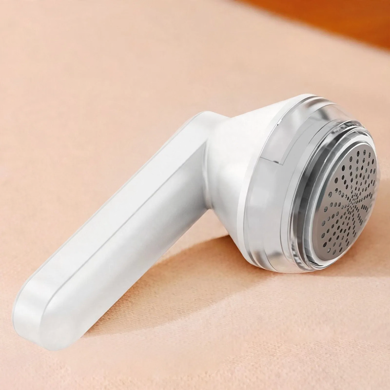USB rechargeable lint remover for clothing