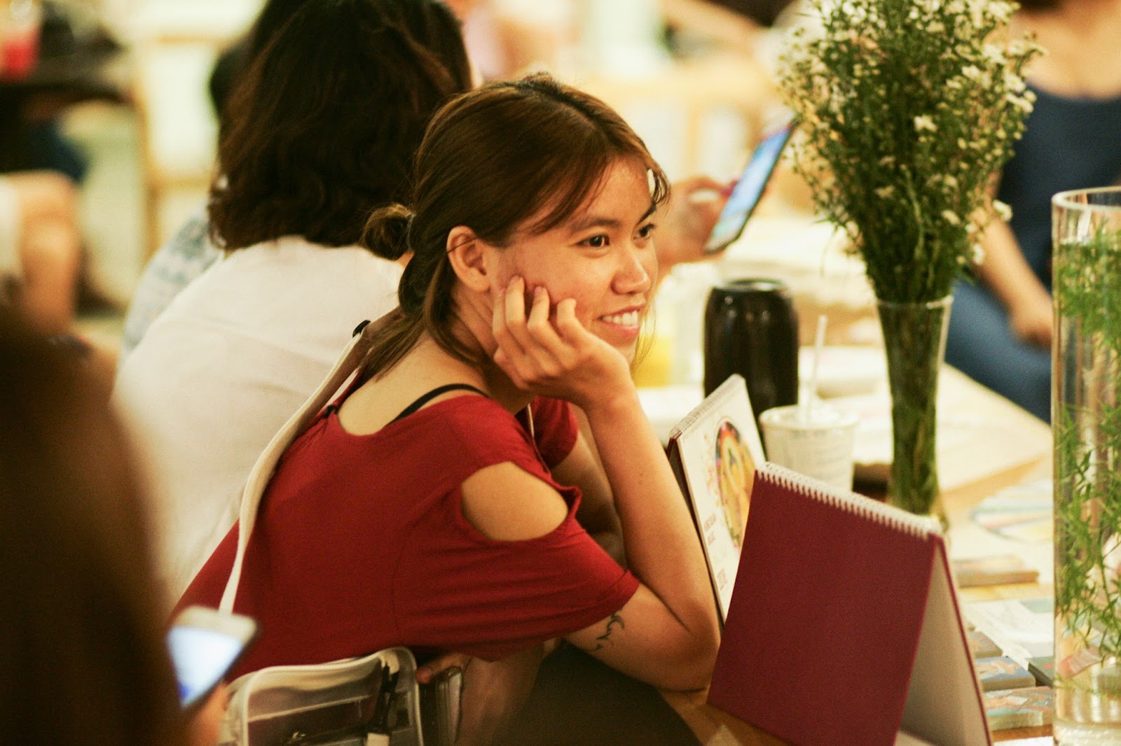 Nợ tình phen này quyết trả xong – trong Hạnh Phúc