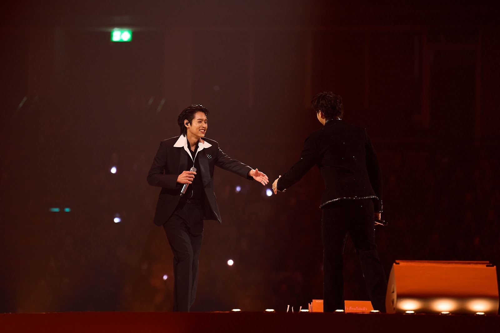 “นนท์ ธนนท์” เสิร์ฟเวที 360° กลางอิมแพคปิดฉาก  “ARENA ENCORE” พร้อมประกาศ EP.04 ปีหน้า “จัดร้อนหน่อยนะครับ” เตรียมบุก “ราชมังฯ” ภาพที่ 9