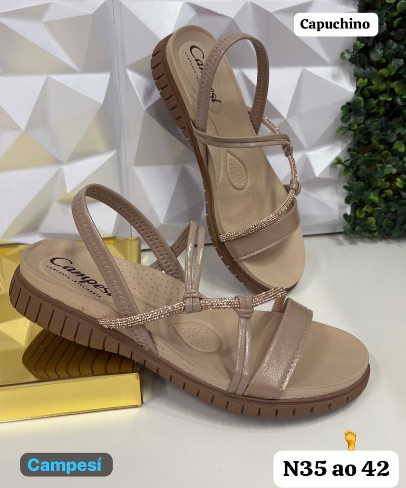 Sandalia plana con tiras brillantes