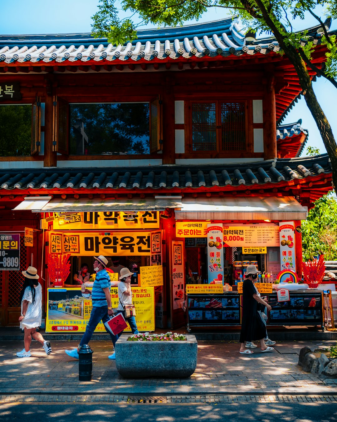 해 질 녘부터 밤까지, 전주 한옥마을의 또 다른 얼굴 탐험