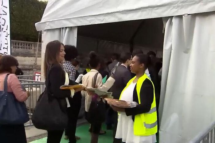 Pháp triển khai 15 biện pháp giảm tỷ lệ thất nghiệp ở thanh niên - Báo An Giang