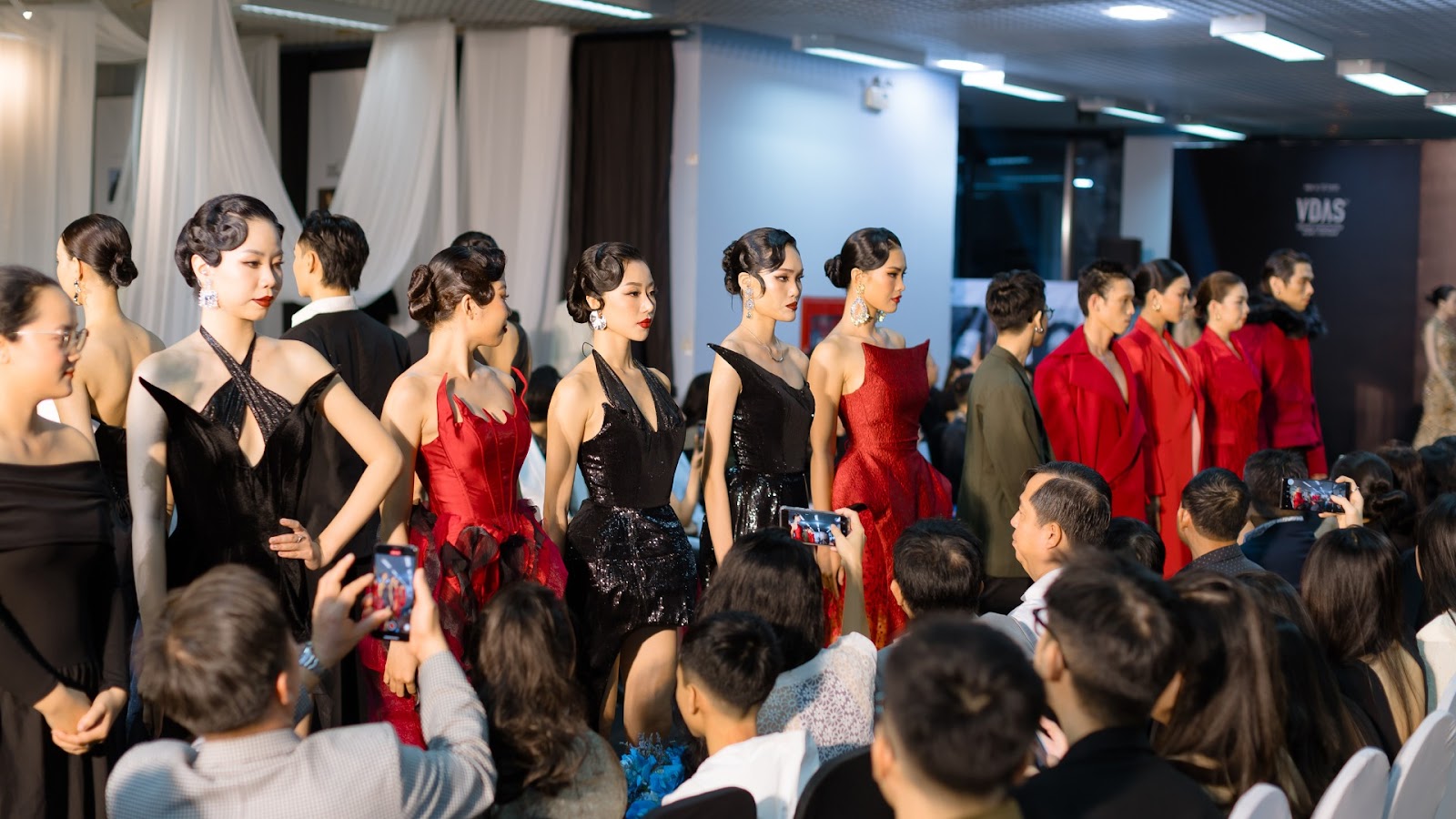 Thời trang kể chuyện sáng tạo: Những khoảnh khắc truyền cảm hứng tại Design Fest 2025