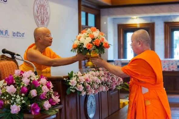 ภาพประกอบ วันนี้ ประชุมคณะสงฆ์อำเภอฮอด และพิธีสามีจิกรรมสูมาคารวะ เนื่องในเทศกาลเข้าพรรษา…..ขอขอบพระคุณครูบาอาจารย์ และขอบใจคณะสงฆ์ทุก ๆ ท่าน ที่พร้อมเพรียงกันมาทุกวัด เห็นแล้วเป็นที่ปลื้มปี