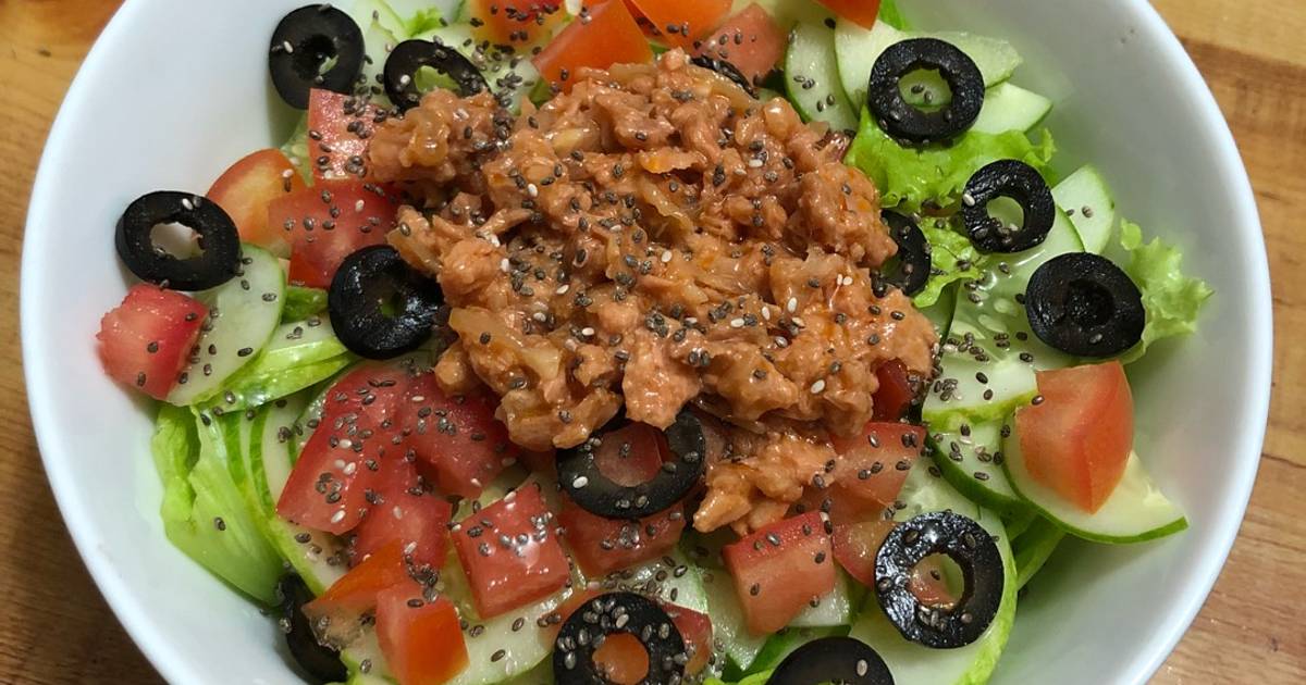 Salad cá ngừ sốt dầu giấm