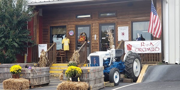 R & A Orchards in Ellijay, Georgia