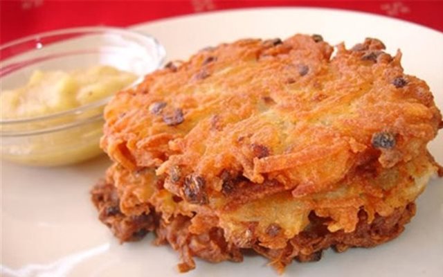Bánh Táo Chiên Giòn