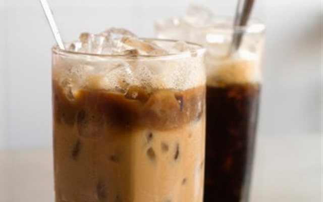 Cà Phê Sữa Đá Pha Phin