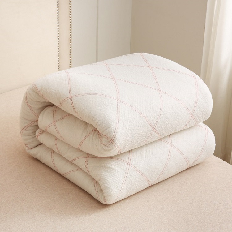 All-season duvet with temperature control