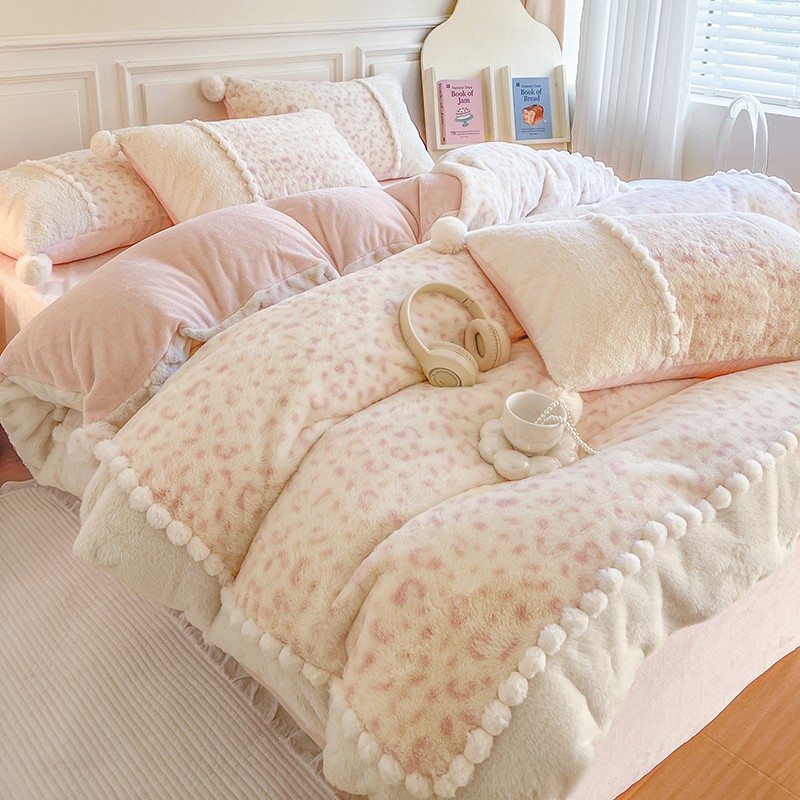 Winter bedding set made from milk fiber fleece, cuddly