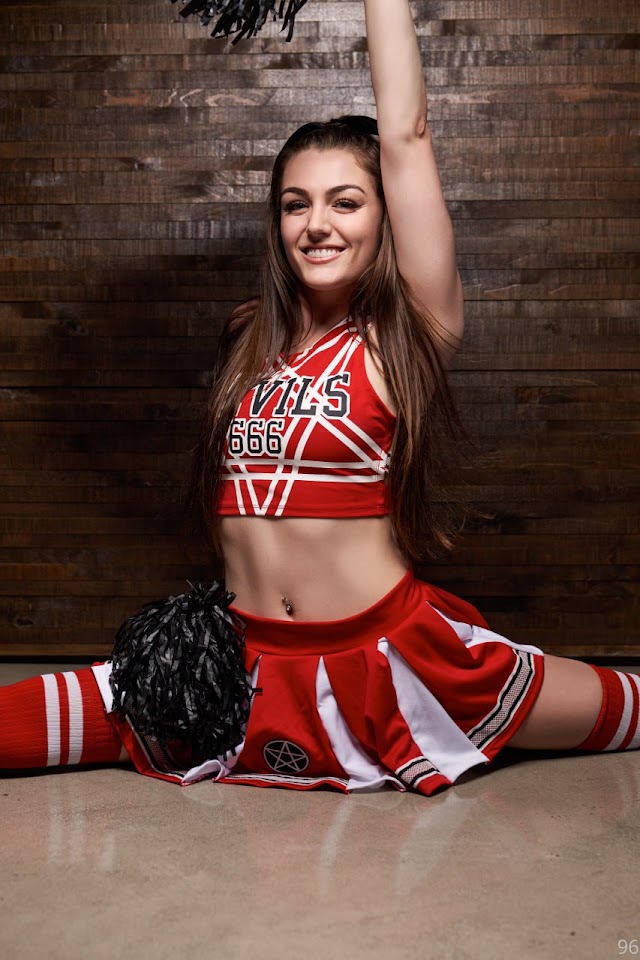 ally hardesty (20gb)