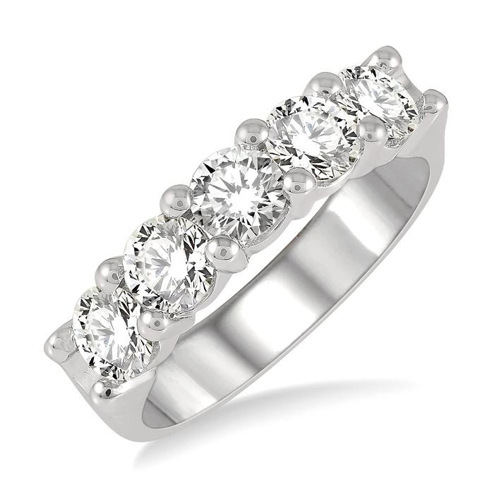 Round Shape 5 Stone Diamond Wedding Band