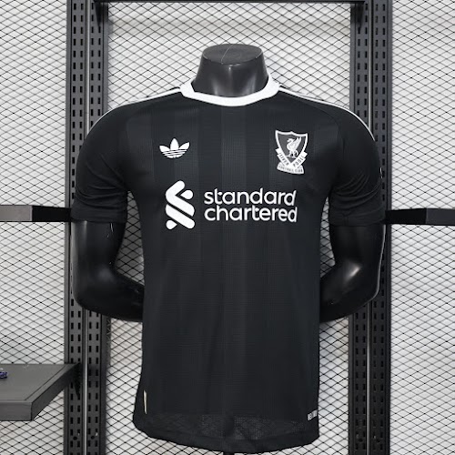 25-26 Liverpool FC Portero 2.jpg