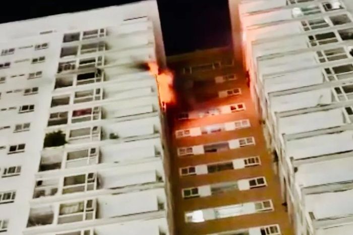 Cháy căn hộ tầng 16, nhiều người tháo chạy - Báo Sài Gòn Giải Phóng