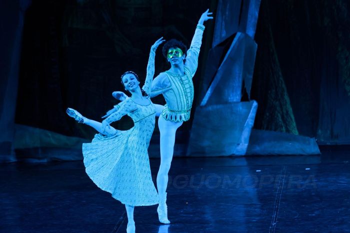 Đỉnh cao kỹ thuật ballet Nga khiến khán giả nín thở - Báo VietnamNet