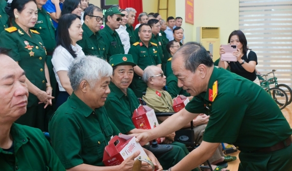 Petrovietnam tri ân thương bệnh binh tại Trung tâm Điều dưỡng người có công Phú Thọ