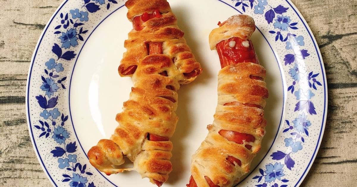 Crescent Mummy Dogs- Halloween