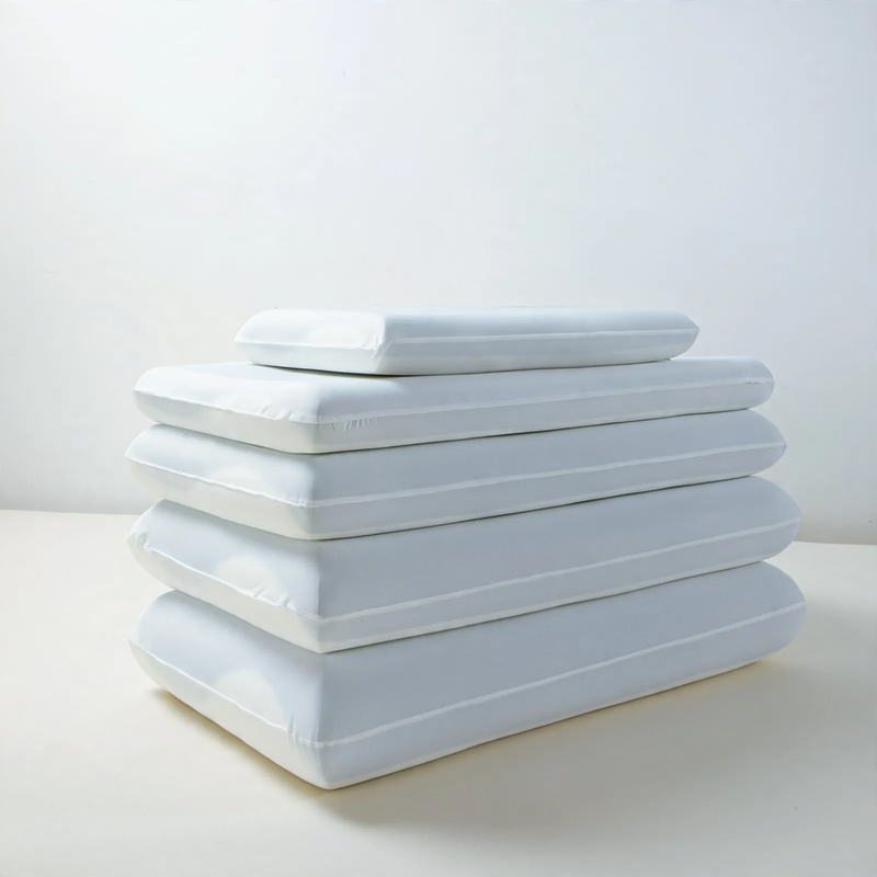 Memory foam pillow with slow rebound