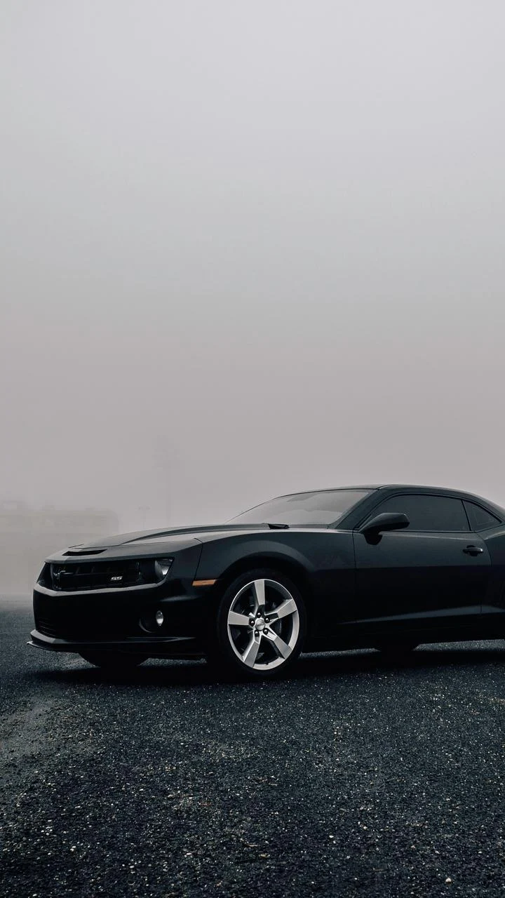 Black Chevrolet Camaro In Fog - Automotive Photography iPhone Wallpaper (720x1280)